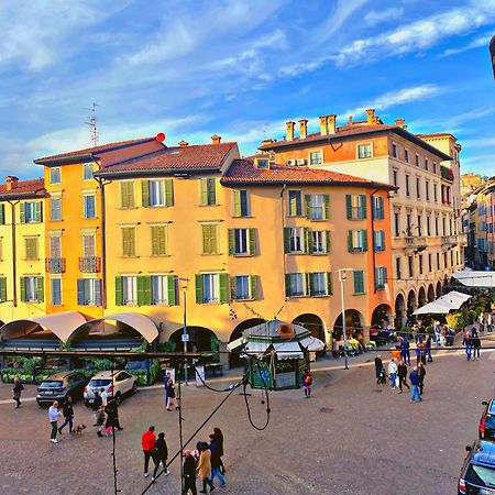 Appartamento Bergamo Centro Piazza Pontida - The Italian Escape Ngoại thất bức ảnh